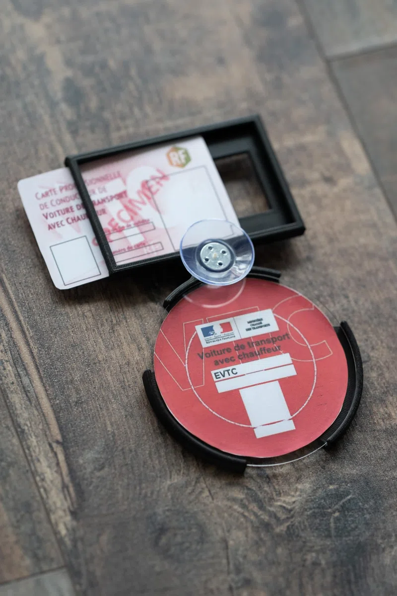 Supports Carte & Macarons VTC avec Vitres Protectrices